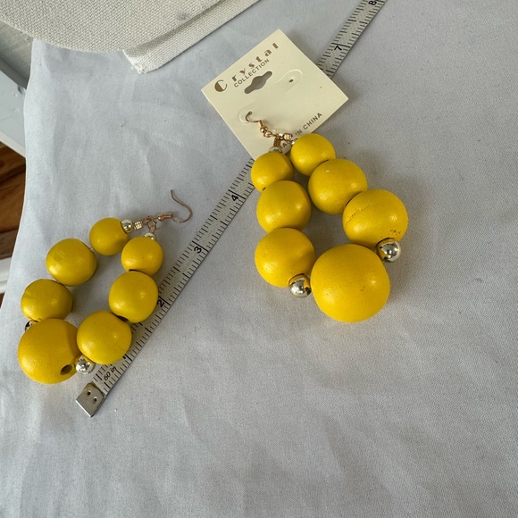 Graduated yellow bead dangly earrings - Picture 6 of 6